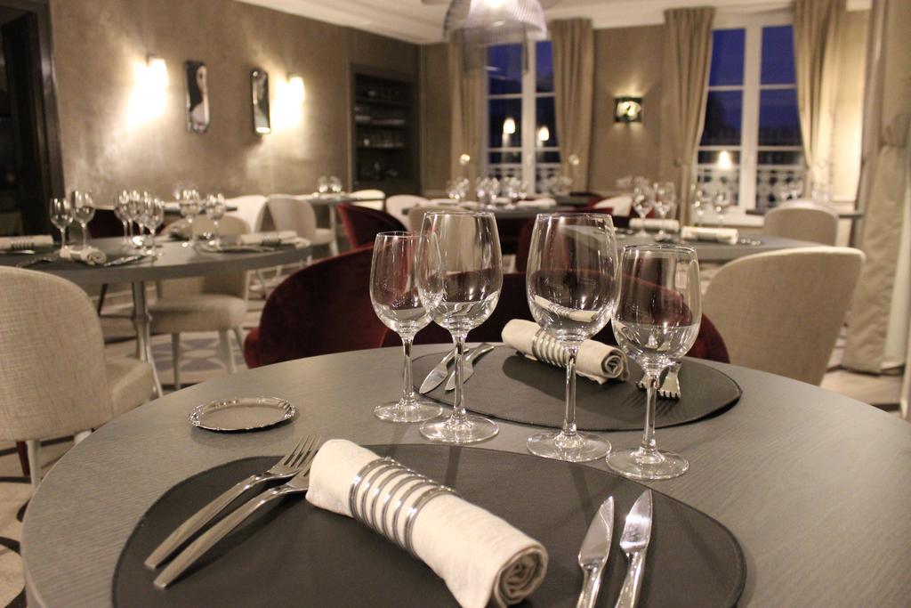 Logis Hotels Restaurants- Villa Des Bordes Clery-Saint-Andre Exterior photo