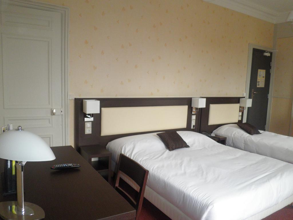 Logis Hotels Restaurants- Villa Des Bordes Clery-Saint-Andre Room photo